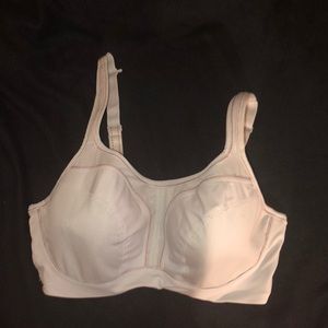 Chantelle sports bra
